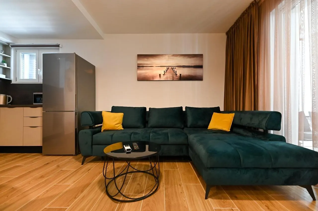 Apartments An & Lu With Rooftop Jacuzzi زادار