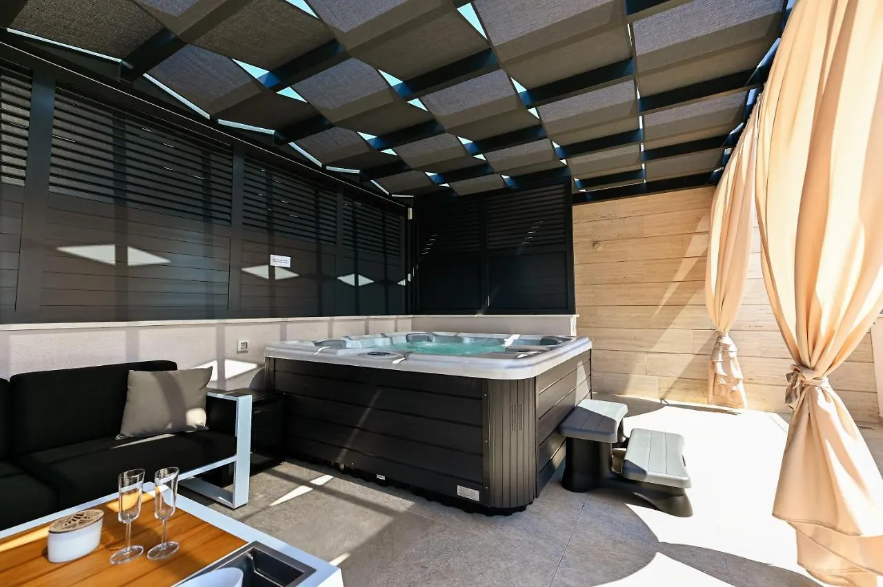 Apartments An & Lu With Rooftop Jacuzzi زادار كرواتيا