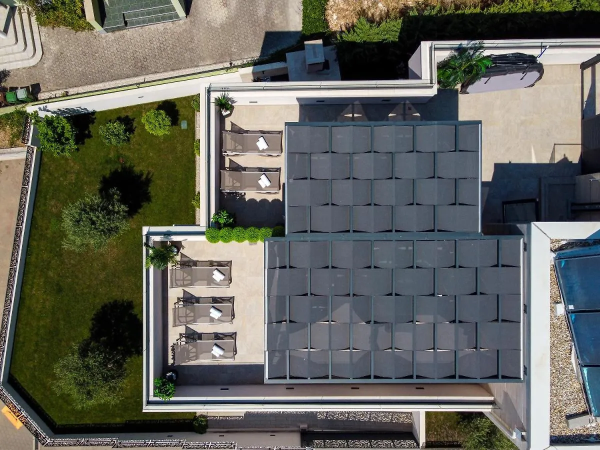 Apartments An & Lu With Rooftop Jacuzzi زادار
