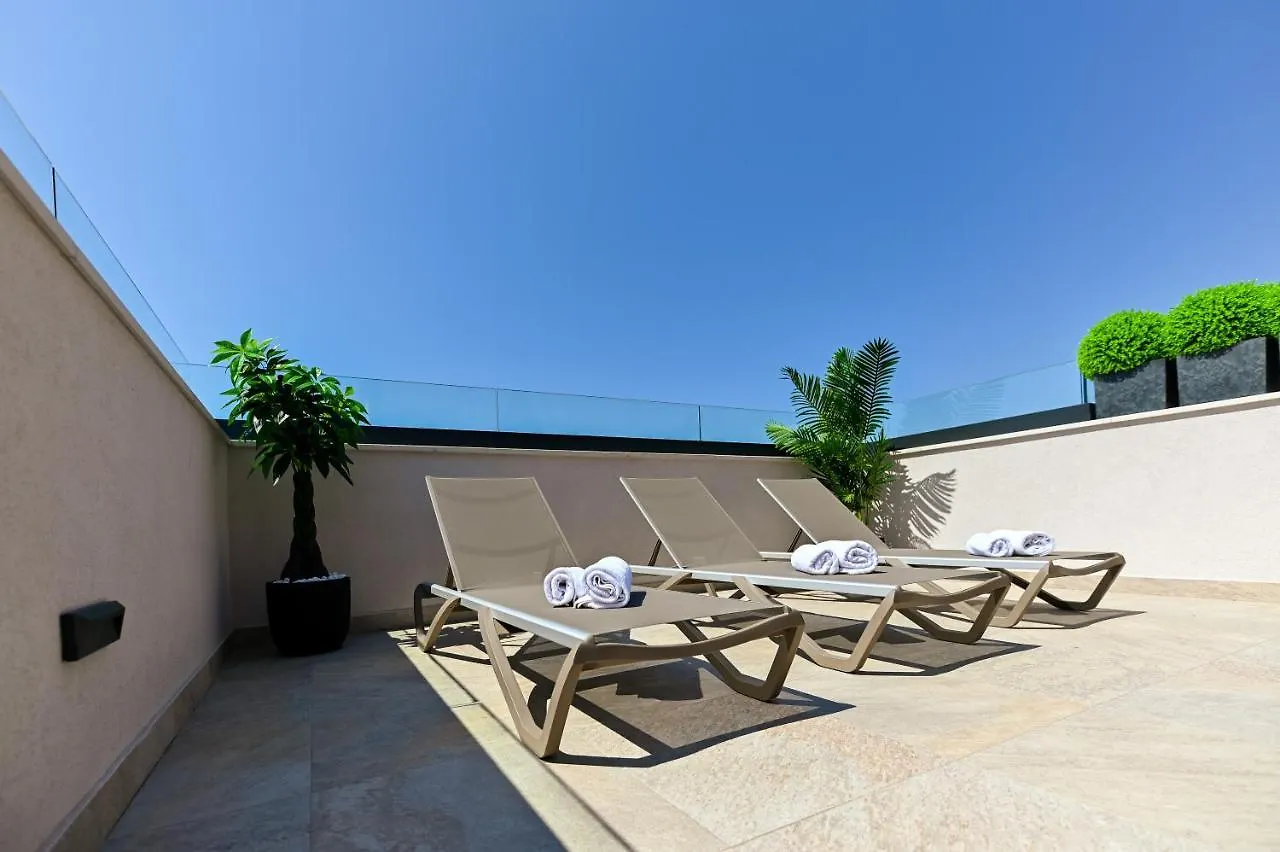 Apartments An & Lu With Rooftop Jacuzzi زادار كرواتيا