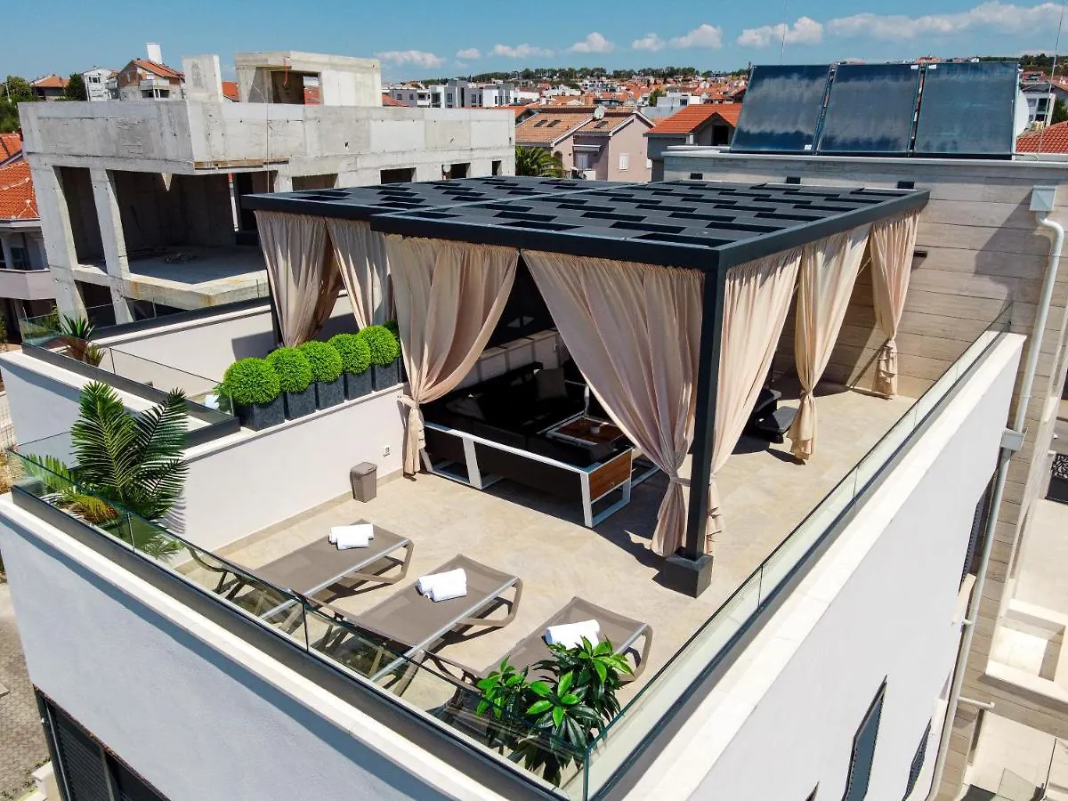 Apartments An & Lu With Rooftop Jacuzzi زادار كرواتيا