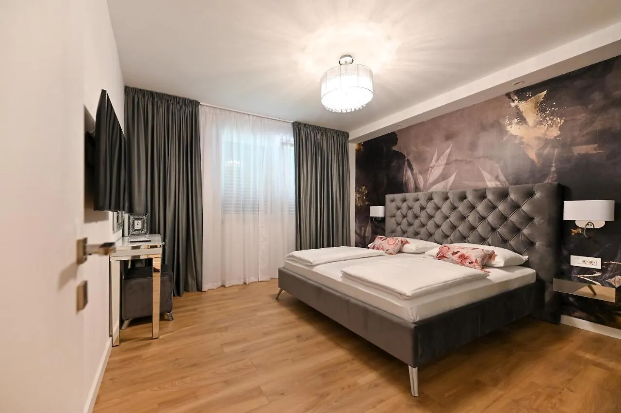 Apartments An & Lu With Rooftop Jacuzzi زادار 0*,