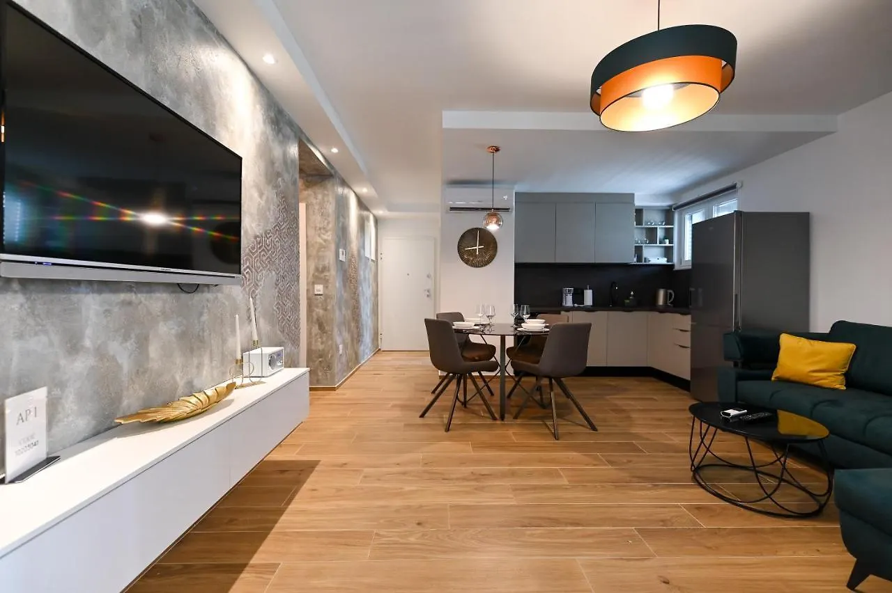 Apartments An & Lu With Rooftop Jacuzzi زادار
