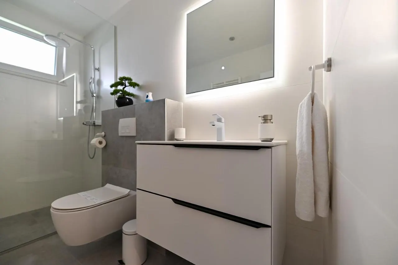 Apartments An & Lu With Rooftop Jacuzzi زادار